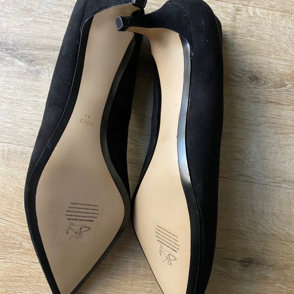 Mango Black Suede Kitten Heel 10 NIB - Picture 6 of 8